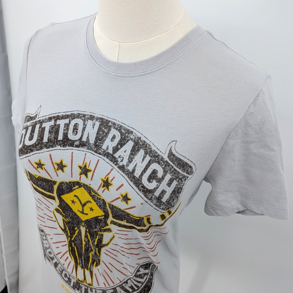 Yellowstone Dutton Ranch Graphic Tee Western Cowboy Core Fitted Top Size XS - Picture 4 of 7